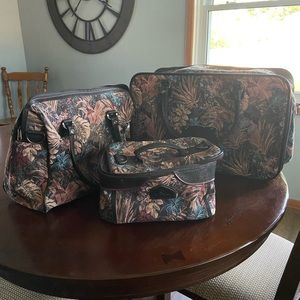 3 piece Vintage Mbrine Luggage set